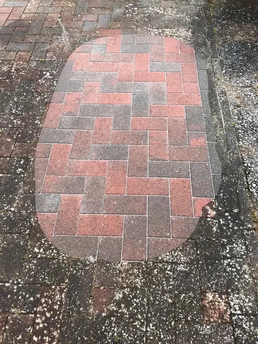Ukázka tlakového čištění dlažby