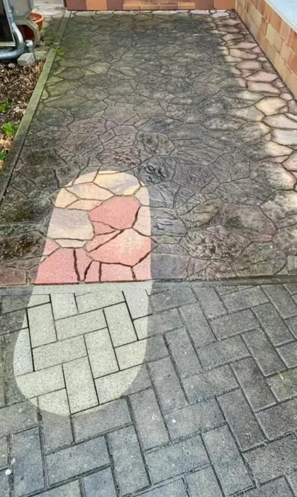 Ukázka tlakového čištění dlažby