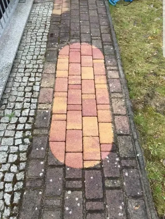 Ukázka tlakového čištění dlažby